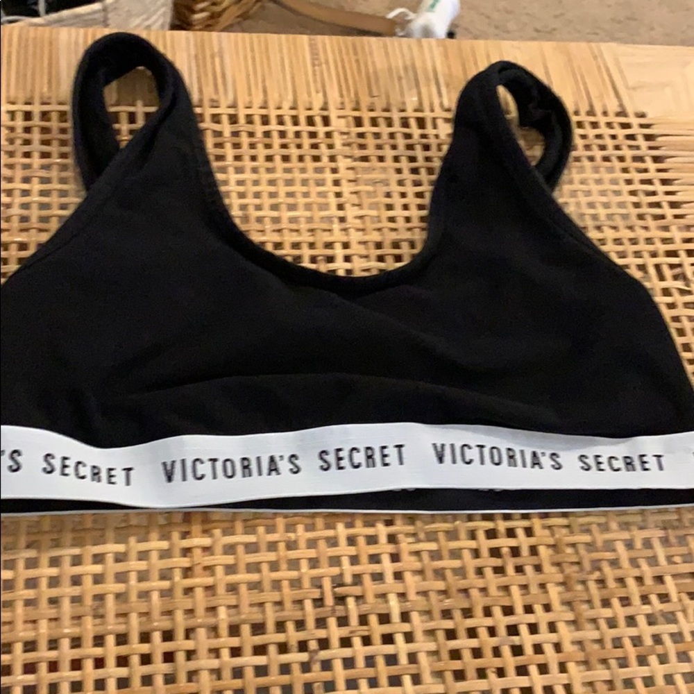 VS Sports Bra Large